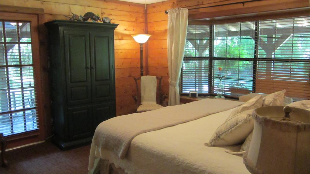 Red Caboose Farm Bed & Breakfast Magnolia Zimmer foto