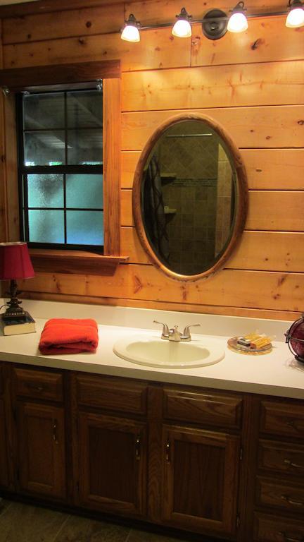 Red Caboose Farm Bed & Breakfast Magnolia Zimmer foto